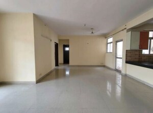 Room in 3 BHK Apartment at Piyush Heights, Sector 89 – for Rent