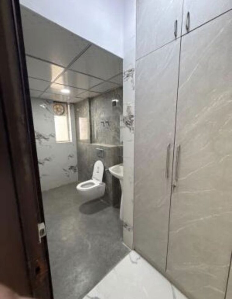 Bathroom, shiv-sai-emerald-heights 4 Bedroom 2350 Sq.Ft. Apartment In Sector 88 Faridabad 10610631