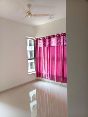 Furnished Amenities in 2 BHK Apartment at Kalpataru Paramount, Kapur Bawdi – for Rent