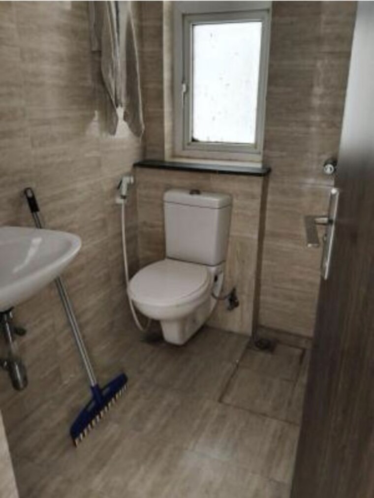 Bathroom, bptp-park-elite-premium 3 Bedroom 1232 Sq.Ft. Apartment In Sector 84 Faridabad 10610673