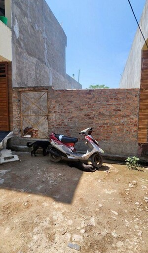  Plot For Sale in Gomti Nagar