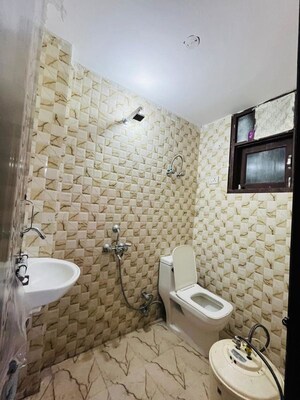 Bathroom in 1 BHK Builder Floor at Neb Sarai – for Rent