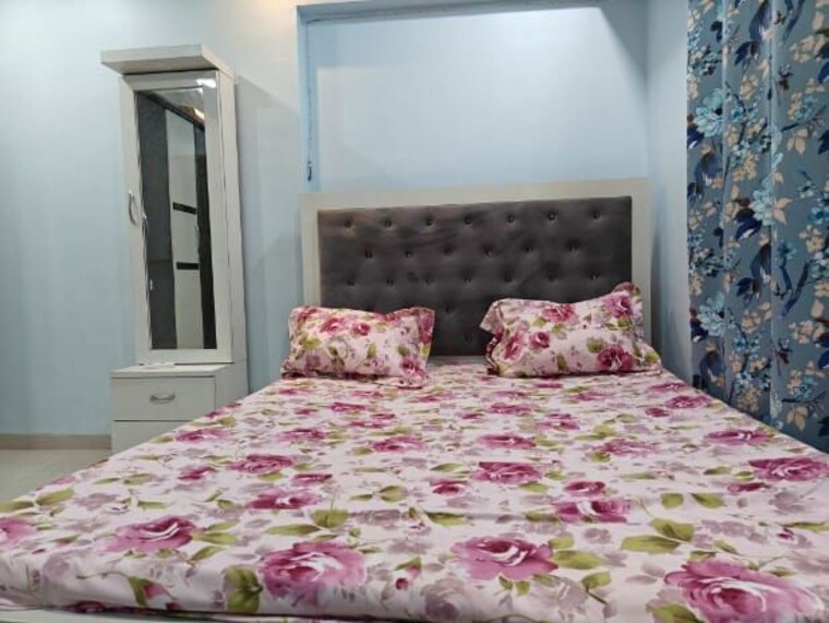 Bedroom, kandivali east Pg For Boys & Girls In Kandivali East 10615404
