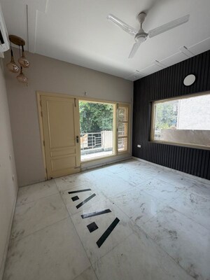 Bedroom in 3 BHK Builder Floor at Vipul Square, Sushant Lok I – for Rent