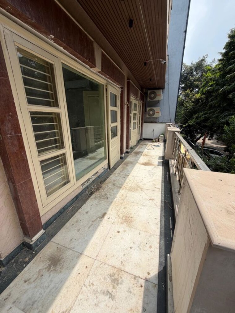 Balcony, vipul-square 3 Bedroom 2300 Sq.Ft. Builder Floor In Sushant Lok I Gurgaon 10615411
