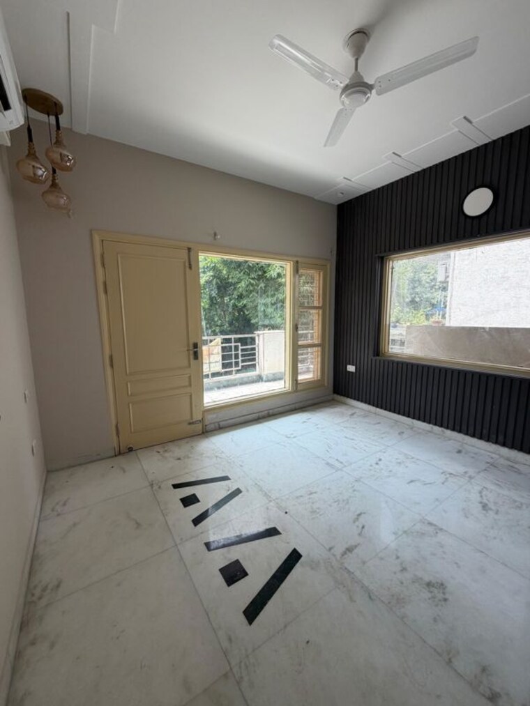 Bedroom, vipul-square 3 Bedroom 2300 Sq.Ft. Builder Floor In Sushant Lok I Gurgaon 10615411