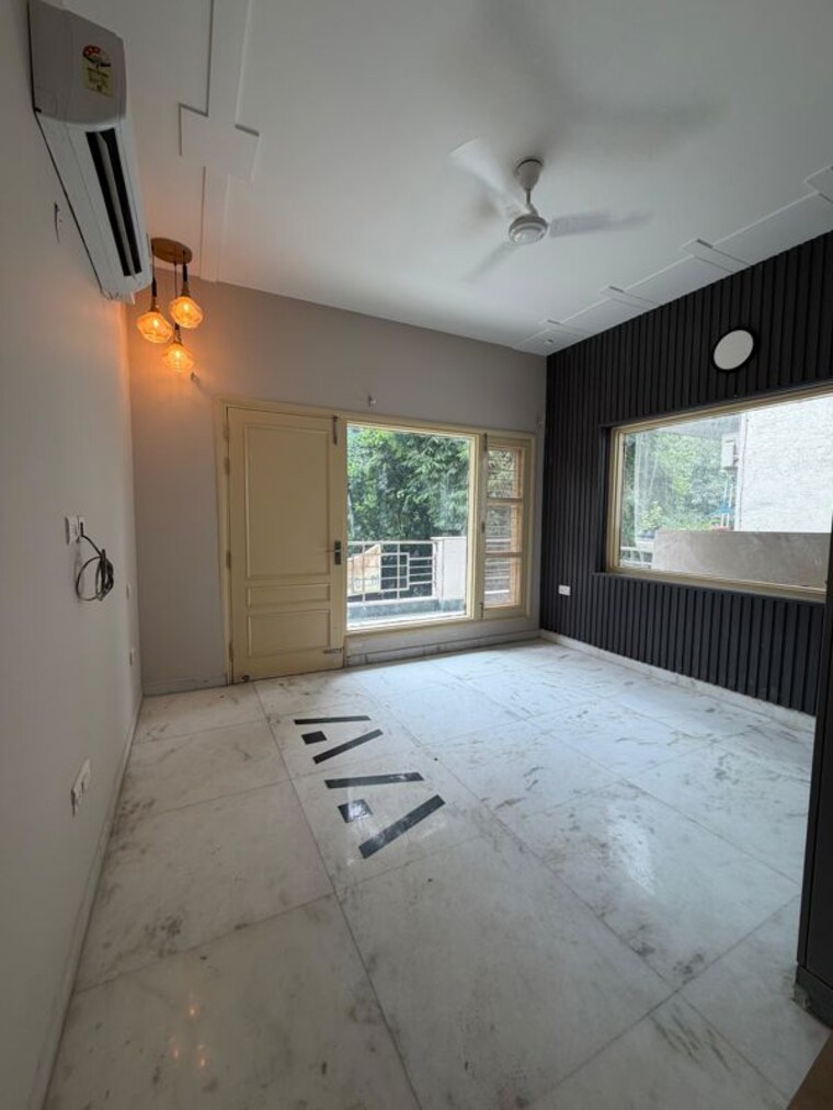 Bedroom, vipul-square 3 Bedroom 2300 Sq.Ft. Builder Floor In Sushant Lok I Gurgaon 10615411