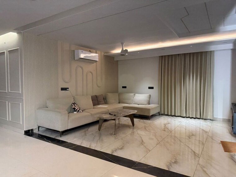 Room, ambala highway 6 Bedroom 5210 Sq.Ft. Apartment In Ambala Highway Zirakpur 10615416