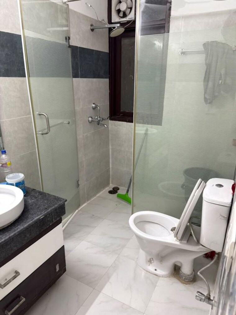 Bathroom, ambala highway 6 Bedroom 5210 Sq.Ft. Apartment In Ambala Highway Zirakpur 10615416