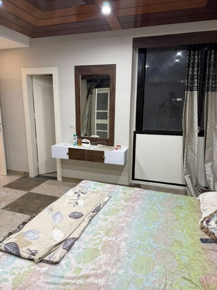 Room, ambala highway 6 Bedroom 5210 Sq.Ft. Apartment In Ambala Highway Zirakpur 10615416