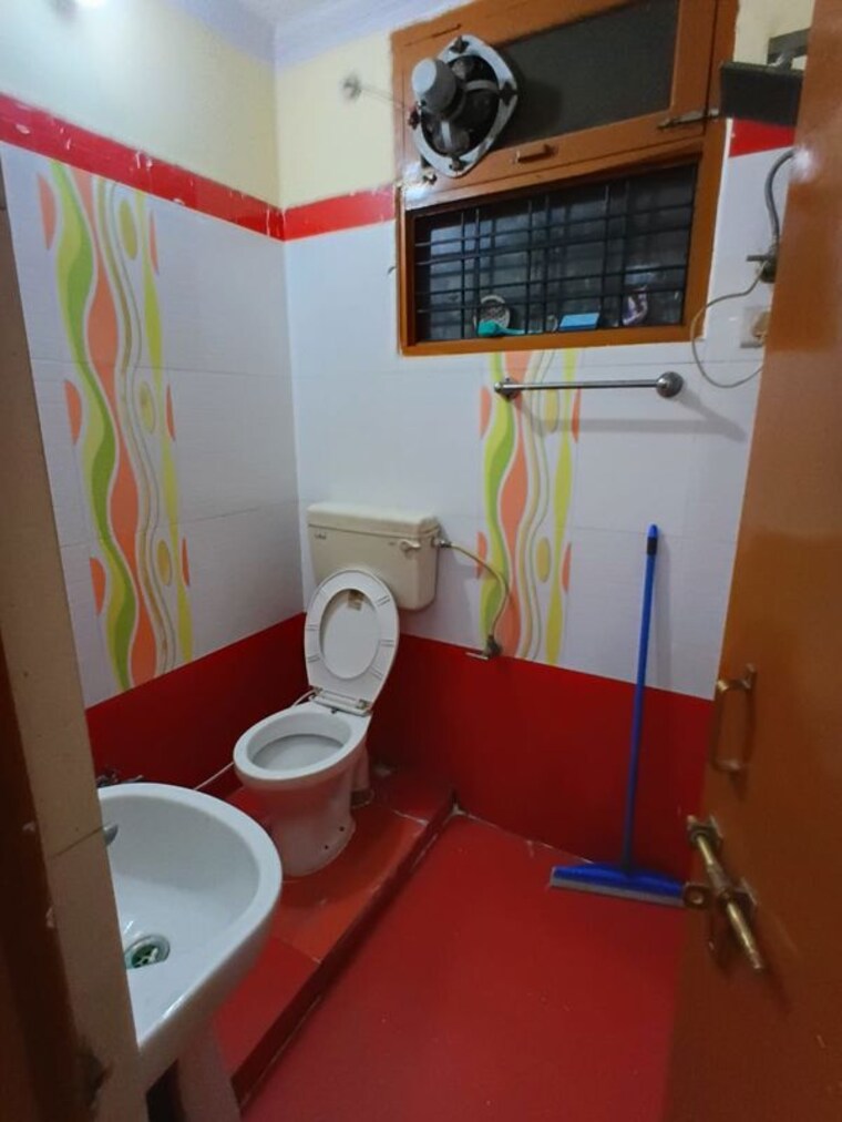 Bathroom, indian-infra-rohit-tower 1 Bedroom 800 Sq.Ft. Apartment In Vikas Nagar Lucknow 10615417