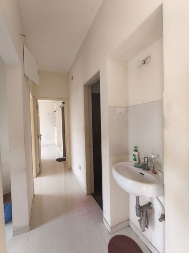 Bathroom, vijay-orovia 1.5 Bedroom 525 Sq.Ft. Apartment In Ghodbunder Road Thane 10615434