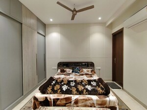 Bedroom in 4 BHK Builder Floor at Sector 21 – for Rent