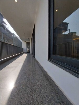 Balcony in 4 BHK Builder Floor at Sector 23 – for Rent
