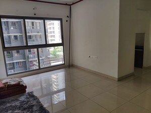 Room in 2 BHK Apartment at The Wadhwa The Address, Ghatkopar West – for Rent