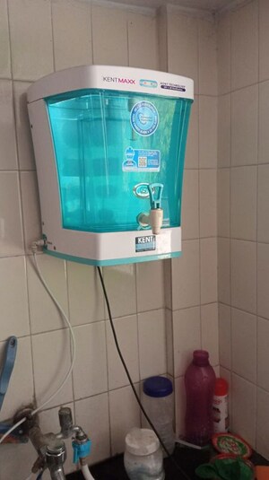 Bathroom in 3.5 BHK Apartment at Magarpatta Laburnum Park, Hadapsar – for Rent
