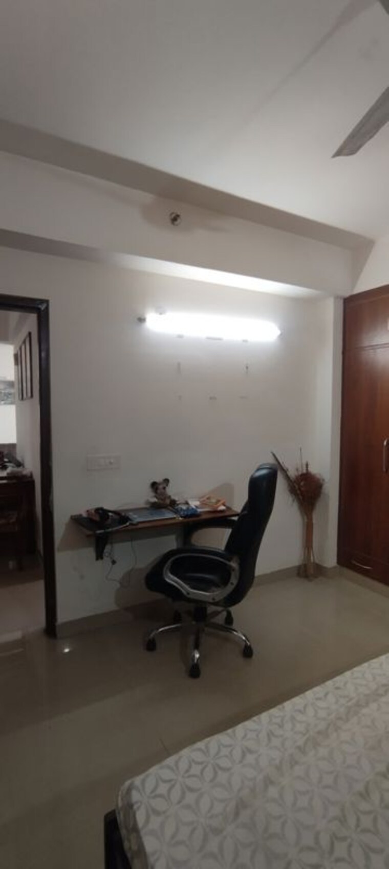 Living Room, ramprastha-city-the-edge-towers 2 Bedroom 1450 Sq.Ft. Apartment In Sector 37d Gurgaon 10615484
