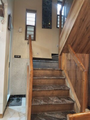 Furnished Amenities in 3.5 BHK Villa at Baner – for Rent