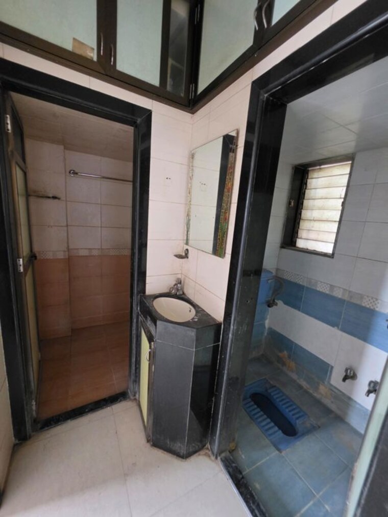 undefined, shanti vihar Commercial Office Space 1000 Sq.Ft. In Shanti Vihar Thane 10615487