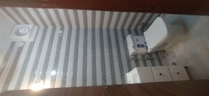 Team Area in 2 BHK Builder Floor at Khirki Extension – for Sale