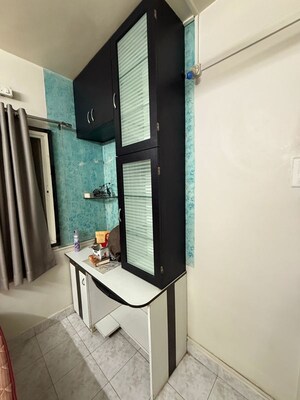 Bathroom in 4 BHK Apartment at Magarpatta Laburnum Park, Hadapsar – for Rent