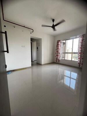 Room in  Apartment at Puranik City Reserva, Ghodbunder Road – for Rent