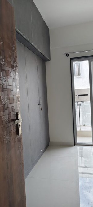 Building Lobby in 2 BHK Apartment at Halasuru – for Rent