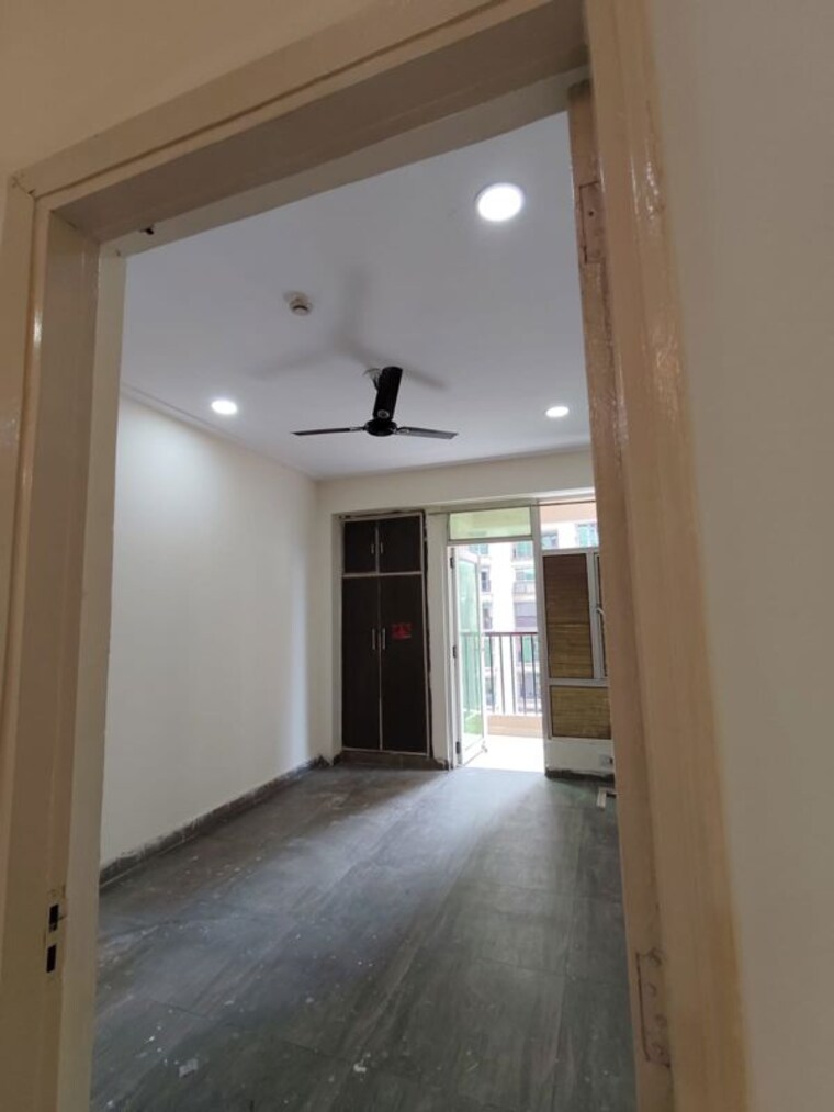 Room, rg-residency 3 Bedroom 1565 Sq.Ft. Apartment In Sector 120 Noida 10615547