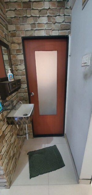 Team Area in 2 BHK Apartment at Kavesar – for Rent