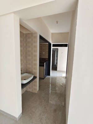 Room in 2 BHK Apartment at Coral Heights, Kavesar – for Rent