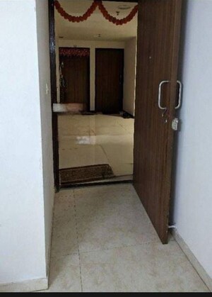 1 BHK Apartment – Entrance View at Lodha Amara, Kolshet Road - for Sale