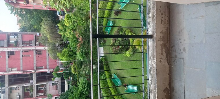 Balcony, ip extension 2 Bedroom 1000 Sq.Ft. Apartment In Ip Extension Delhi 10615607