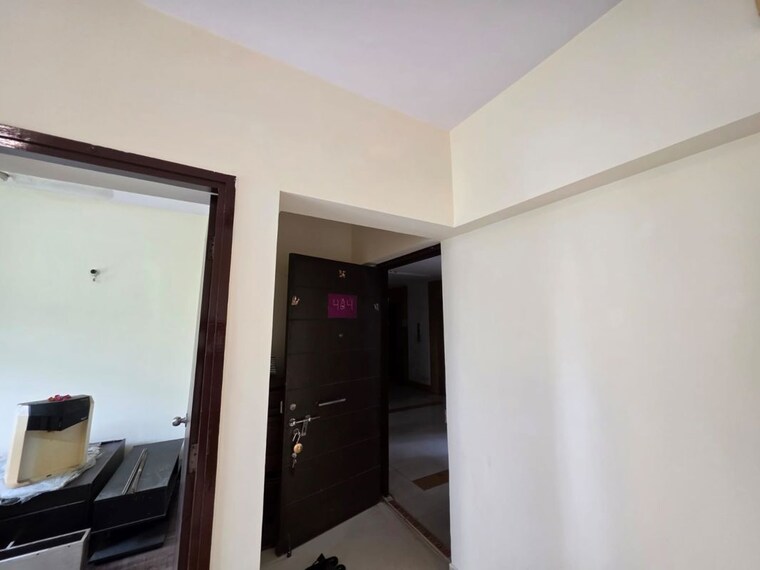 undefined, lodha-splendora 2.5 Bedroom 750 Sq.Ft. Apartment In Ghodbunder Road Thane 10615624