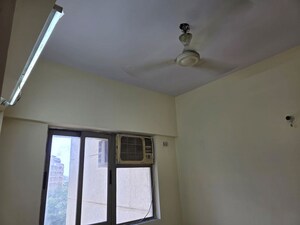 Room in 2.5 BHK Apartment at Lodha Splendora, Ghodbunder Road – for Rent