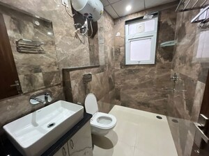 Team Area in 3 BHK Builder Floor at Sector 57 – for Rent