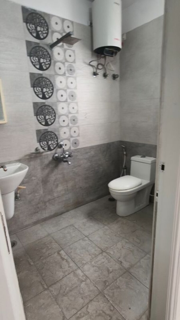Bathroom, rt nagar 3 Bedroom 1450 Sq.Ft. Apartment In Rt Nagar Bangalore 10615772