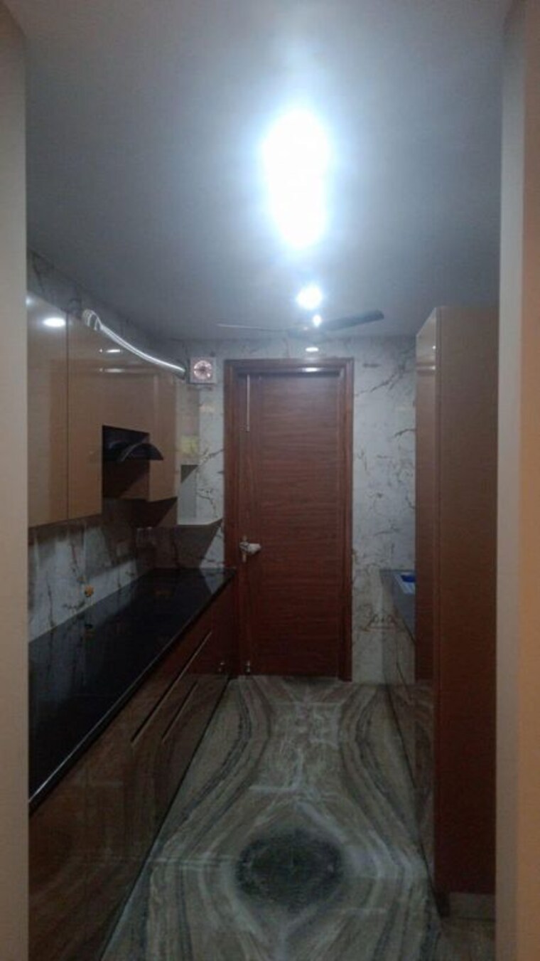 Bathroom, sector 43 3 Bedroom 2000 Sq.Ft. Builder Floor In Sector 43 Gurgaon 10615808