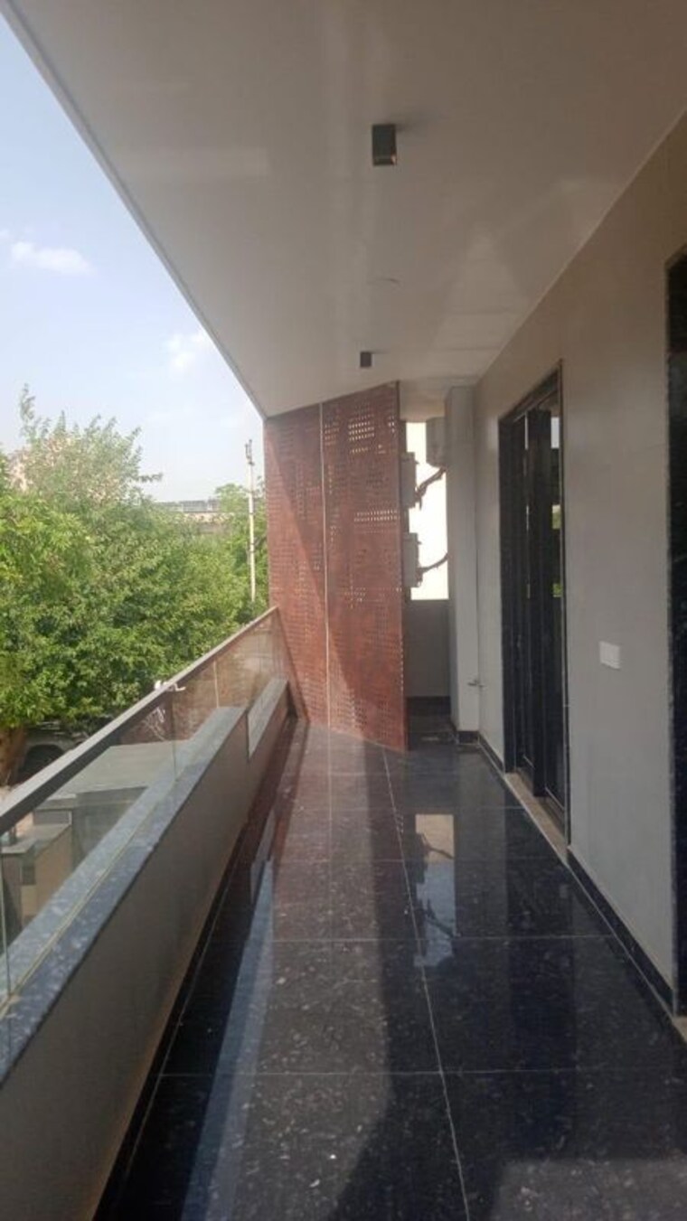Balcony, sector 43 3 Bedroom 2000 Sq.Ft. Builder Floor In Sector 43 Gurgaon 10615808