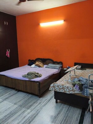 Bedroom in 3 BHK Builder Floor at Sector 52 – for Rent