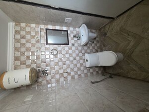 Parking in 4 BHK Builder Floor at Sector 57 – for Rent
