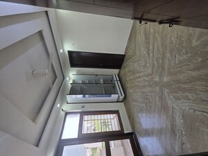 Furnished Amenities in 4 BHK Builder Floor at Sector 57 – for Rent