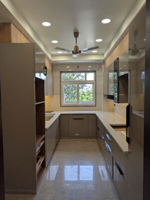 Building Lobby in 3 BHK Builder Floor at BPTP Astaire Gardens, Sector 70a – for Sale