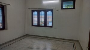 Room in 3 BHK Builder Floor at Cbi Colony – for Rent