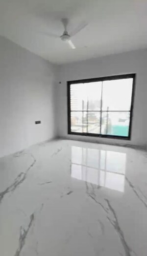 Room in 3 BHK Apartment at H Rishabraj Serenity Decks, Goregaon East – for Rent