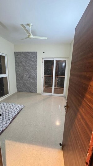 Room in 3 BHK Apartment at Sikka Kimantra Greens, Sector 79 – for Rent