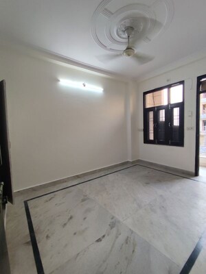 Room in 2 BHK Builder Floor at Mahavir Enclave 1 – for Rent