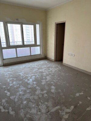 Room in 5 BHK Apartment at UPAVP Ganga Yamuna And Hindon Enclave, Pratap Vihar – for Sale
