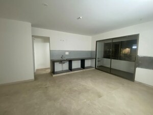 Room in 5 BHK Apartment at RRBC Parasmani Regency, Jayanagar – for Sale