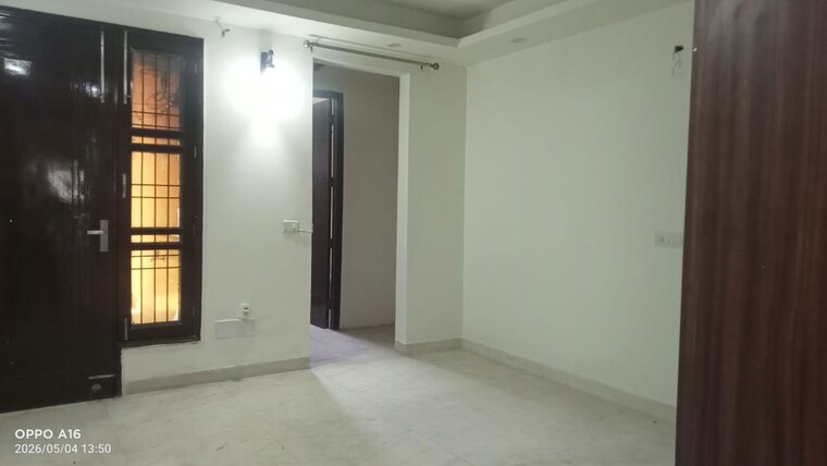 Room, janakpuri 4 Bedroom 325 Sq.Yd. Builder Floor In Janakpuri Delhi 10616337