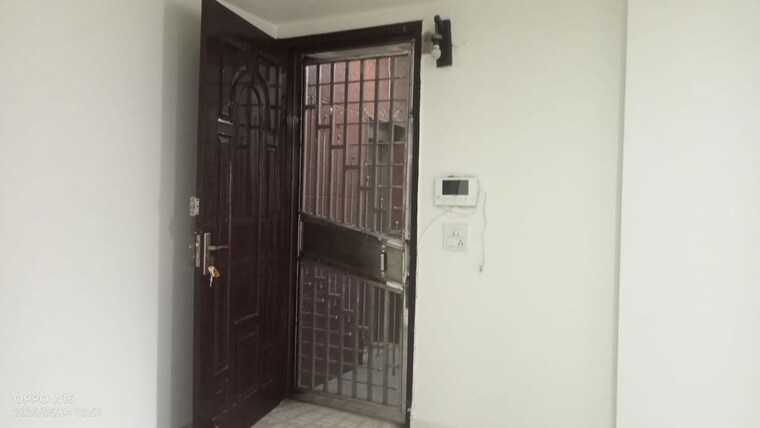 Other, janakpuri 4 Bedroom 325 Sq.Yd. Builder Floor In Janakpuri Delhi 10616337